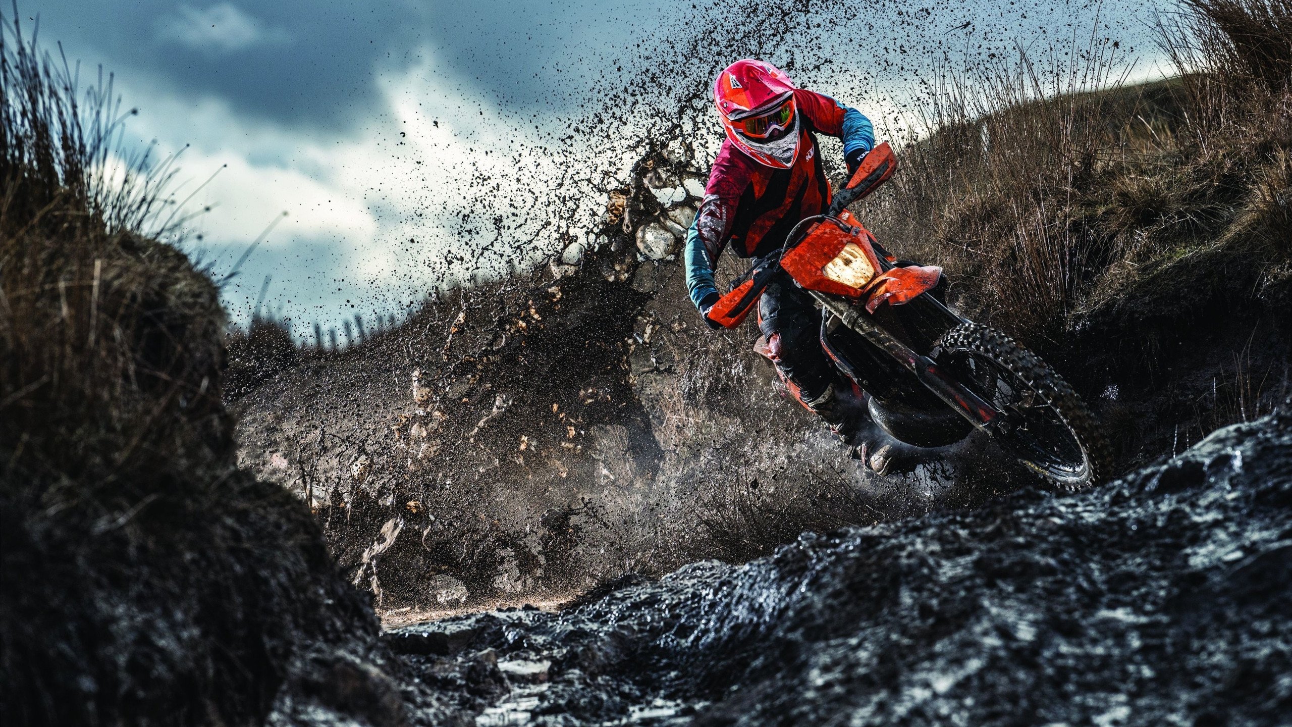 本周比赛精彩瞬间:炫技进球、神级扑救不断,经典进球视频